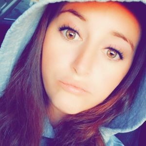 Meet your Posher, Briana